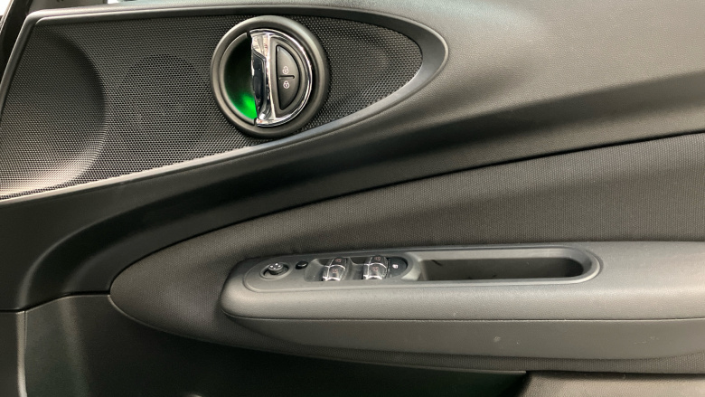 MINI Clubman 1.5 Cooper Exclusive 6dr Auto [Comfort/Nav+ Pack] Petrol Estate